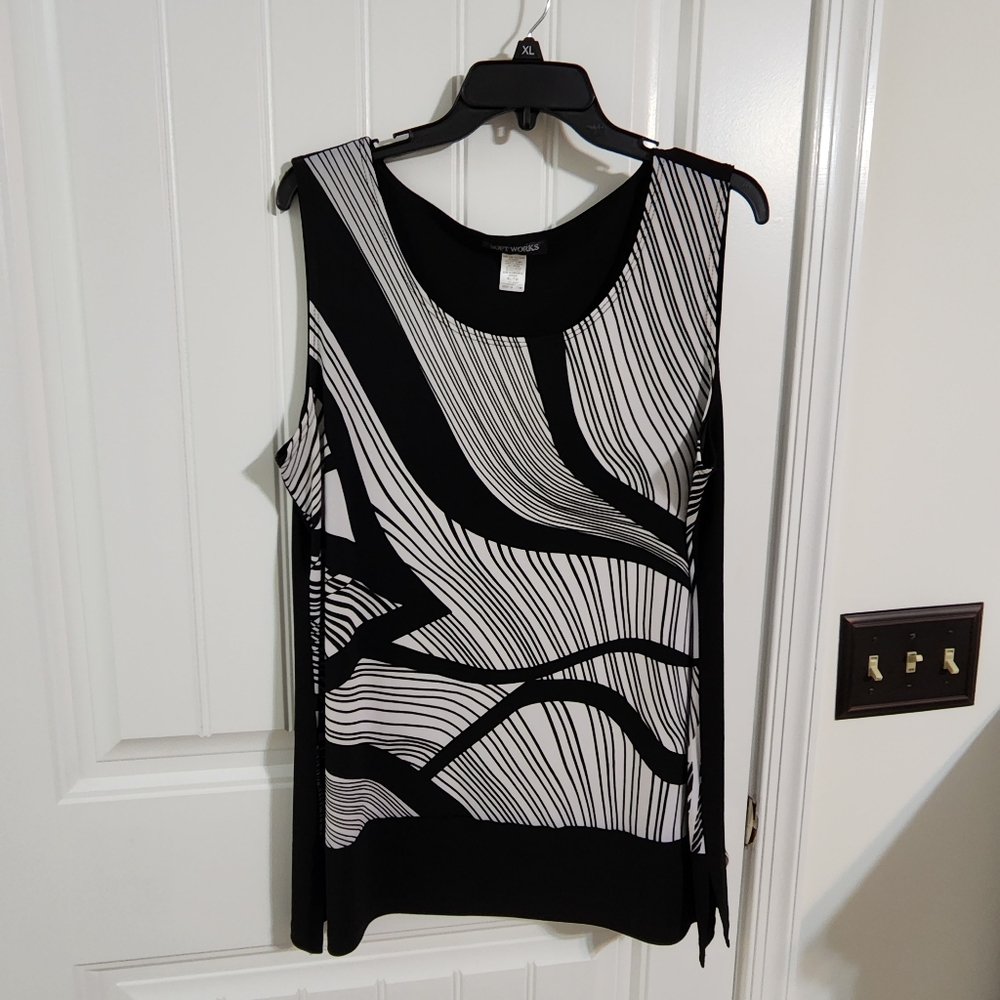 Sleeveless dress shirt size XL-Black & White